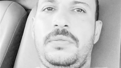 طباخ عديم الشرف.. ترك زوجته لعشيقها.. وقبض الثمن