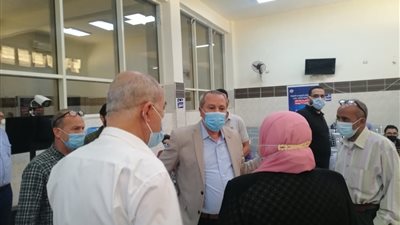 تطعيم المواطنين بلقاح كورونا بمستشفى المنصورة الدولي