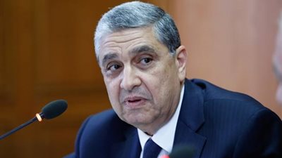 شاكر الشبكة المصرية جاهزة لتزويد اوربا بجزء من احتياجاتها من الطاقة