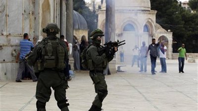 إسرائيليون يطلقون النار تجاه فلسطينيين فى مدينة الخليل
