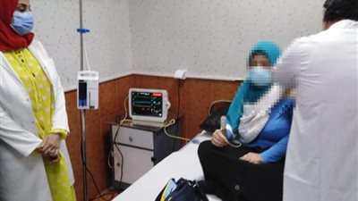 تطعيم مرضى الأورام بقسم العلاج الكيماوى بلقاح فيروس كورونا بمستشفى الغردقة العام