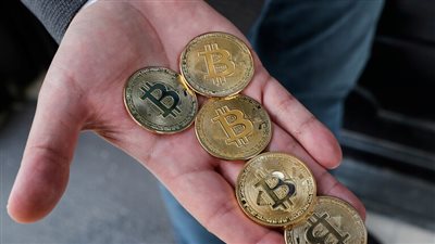 البيتكوين تفقد 25 ألف دولار من قيمتها