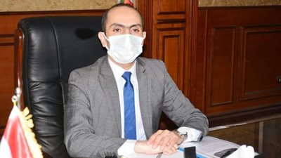 نائب محافظ سوهاج يعقد اجتماعا مع أعضاء وحدة حياة كريمة بالديوان العام