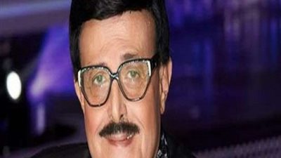 وفاء عامر وهشام ماجد وشيماء سيف وزوجها يلقون نظرة الوداع على سمير غانم