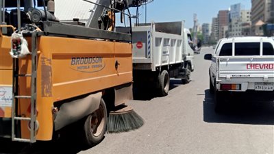 رفع 540 طن قمامة وأتربة بالشوارع والميادين بالمنصورة والمراكز