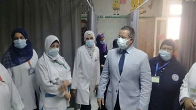 الدخاخني يتفقد أقسام ووحدات الباطنة والرمد ببنها الجامعي