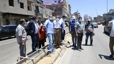 محافظ الغربية يتابع أعمال الرصف بمدينة المحلة الكبرى -صور