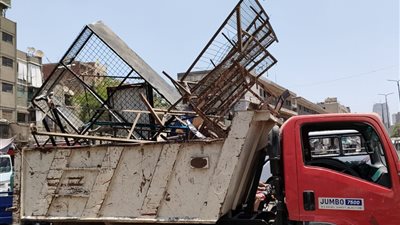 بالصور.. حملة اشغالات على شارعي الطيار فكري ومحمد حجازي بحي شمال الجيزه
