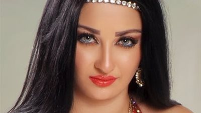 سيلفى صافيناز على البحر يشعل إنستجرام ..شاهد