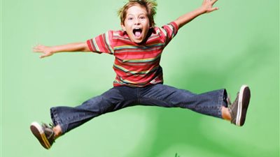 متخصصة توضح أعراض فرط الحركة عند الأطفال وكيفية العلاج.. فيديو