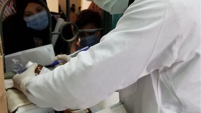 صحة المنيا تقدم الخدمات الطبية والعلاجية لـ 1431 مواطن بقرية الجهاد بمركز العدوة