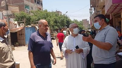 رفع المساحات اعلي المصرف المغطي بابوزعبل لعمل اكشاك حديثة للبائعين