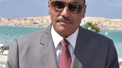 محافظ مطروح يتابع تأمين واستقرار التيار الكهربائي بمدن المحافظة