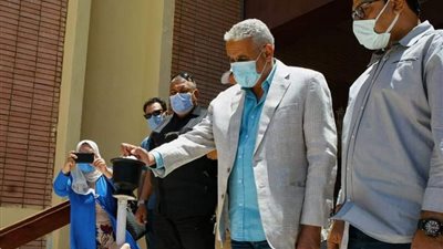 سكرتير عام المحافظة يوقد شعلة أولمبياد الطفل المصري بطور سيناء