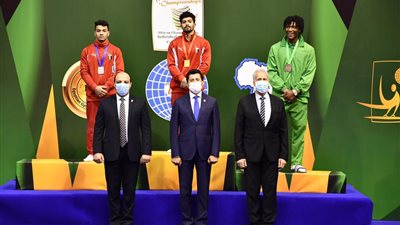 عمر العربى لاعب منتخب الجمباز يتأهل لأولمبياد طوكيو