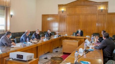 عبد العاطي: بدء تأهيل المساقى الخصوصية وتطبيق أنظمة الرى الحديث