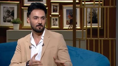 حسنى شتا : تشبيهى بالفنان محمود ياسين شرف كبير و بجتهد فى كل شخصية أقدمها