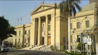 حقوق القاهرة تناقش قرار إعادة فتح باب الترشيح لمنصب العميد..غداً
