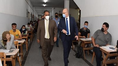 عميد تجارة عين شمس: 72515 طالباً يؤدون امتحانات نهاية العام وسط اجراءات احترازية مشددة