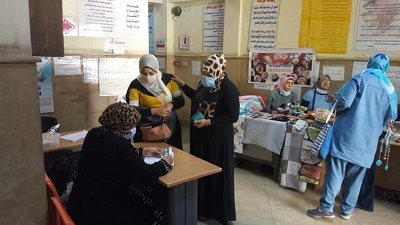 قوافل طبية وازالة الإشغالات ورفع المخلفات بالجمرك