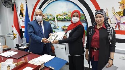 القبيصى يكرم الفائزين فى المسابقة الرمضانية الكبرى بأسوان