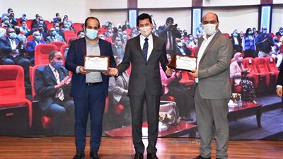 وزير الرياضة يكرم القائمين علي الإنتخابات الإلكترونية لبرلماني الطلائع والشباب