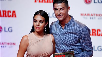 صديقة رونالدو تحسم مصير اللاعب من الاستمرار مع يوفنتوس أم الرحيل.. فيديو