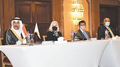 وزير الرياضة يشهد حفل افتتاح البطولة العربية للرماية