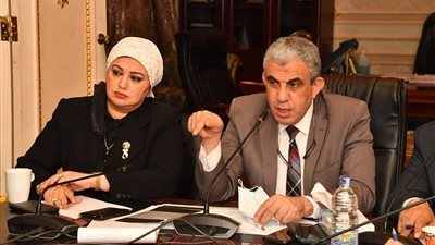 القوى العاملة بالنواب تناقش أزمة حرمان العاملين بشركات مياه الشرب والصرف الصحي من المنح والعلاوات