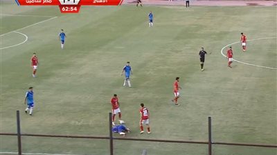 محمد ذكى يحرز هدف تعادل مصر للتأمين أمام الأهلى