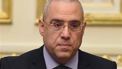 بعد قرارات وزير الإسكان .. حالة من الترقب بشركات مياه الشرب والصرف الصحى