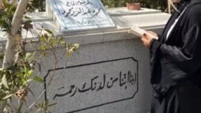 بوسى شلبى تزور قبر محمودعبدالعزيز فى تاريخ ميلاده