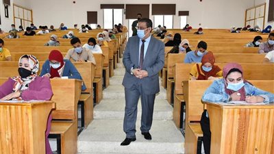 زكى يعلن ٦٦٥٢ حصيله التصحيح الالكترونى خلال الأسبوع الأول من الإمتحانات