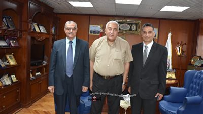 أمين عام جامعة السادات الجديد يتسلم مهام منصبه