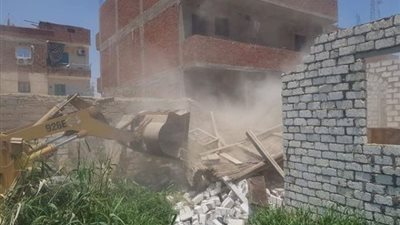 محافظ الإسماعيلية يتابع حملات إسترداد أراضي الدولة في فايد وأبوصوير ..صور