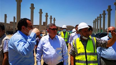 بالصور.. وزير قطاع الأعمال العام يتفقد إنشاءات مصنع غزل 1 الأكبر في العالم