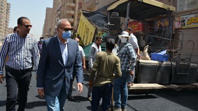 رصف شارع وميدان أحمد عرابي غرب شبرا الخيمة بتكلفة ٦٠ مليوناً