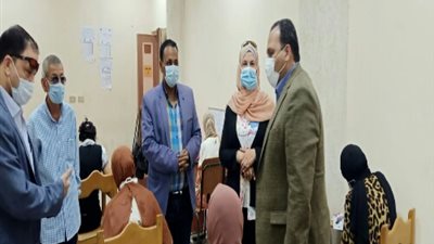 نائب رئيس جامعة بنها يتفقد سير الامتحانات بكلية التربية النوعية