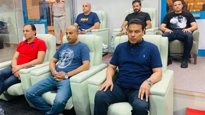 البدرى وجهاز المنتخب الاول حاضرون فى مباراة 