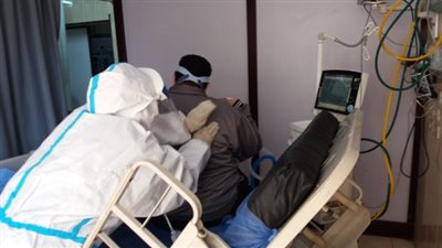 صحة أسيوط: تفعيل بروتوكول العلاج الطبيعى لحالات مرضى الكورونا.. بالصور