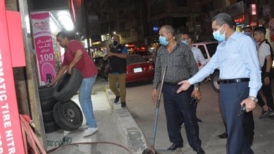 غلق 8 ورش في جولة ليلية لمحافظ الغربية بشوارع طنطا-صور