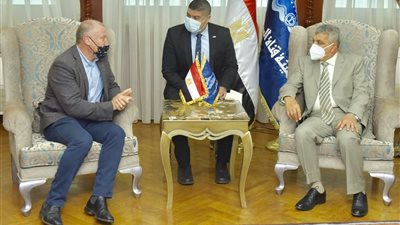 السفير الأسترالي: قناة السويس دورها مهم في خدمة التجارة العالمية