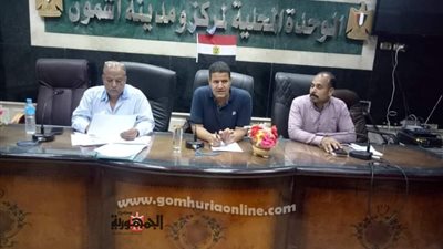 رئيس مدينة أشمون يناقش مستجدات مبادرة حياة كريمة بالقري