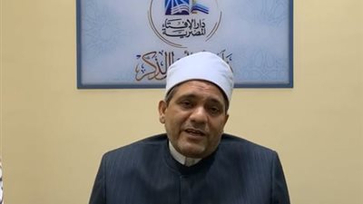حكم الشراء بكرت المشتريات تقسيطاً بفائدة ؟ .. دار الإفتاء تجيب
