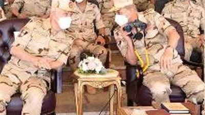 بالصور والفيديو.. وزير الدفاع يشهد المرحلة الرئيسبة للمناورة ( رعد - 5) بالذخيرة الحية