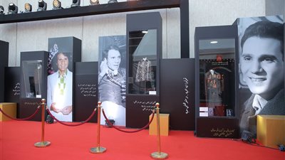 إقبال جماهيري كبير على أولي حفلات العندليب عبد الحليم حافظ بتقنية الهولوجرام