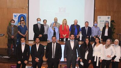 التنمر و كوفيد19 مشروعات تخرج لطلاب العلاقات العامة بإعلام الجامعة العربية المفتوحة..صور