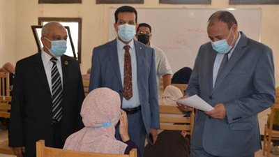 نائب رئيس جامعة الأزهر يواصل جولاته التفقدية لمتابعة انتظام سير امتحانات كلية البنات الأزهرية