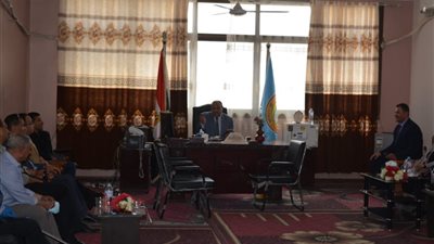 نائب رئيس جامعة الأزهر يجتمع برؤساء الأقسام وأعضاء هيئة التدريس بكلية البنات الأزهرية بالمنيا
