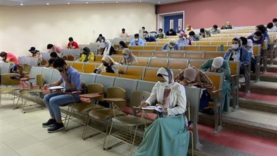 إجراءات احترازية مشددة بطب الفم والأسنان بجامعة بدر فى امتحانات نهاية العام.. بالصور
